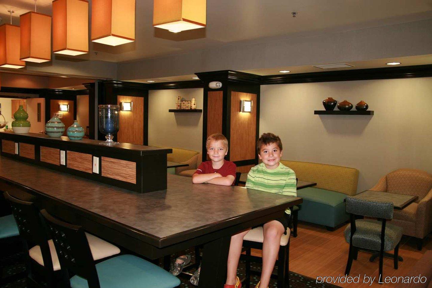 Hotel Hampton Defiance