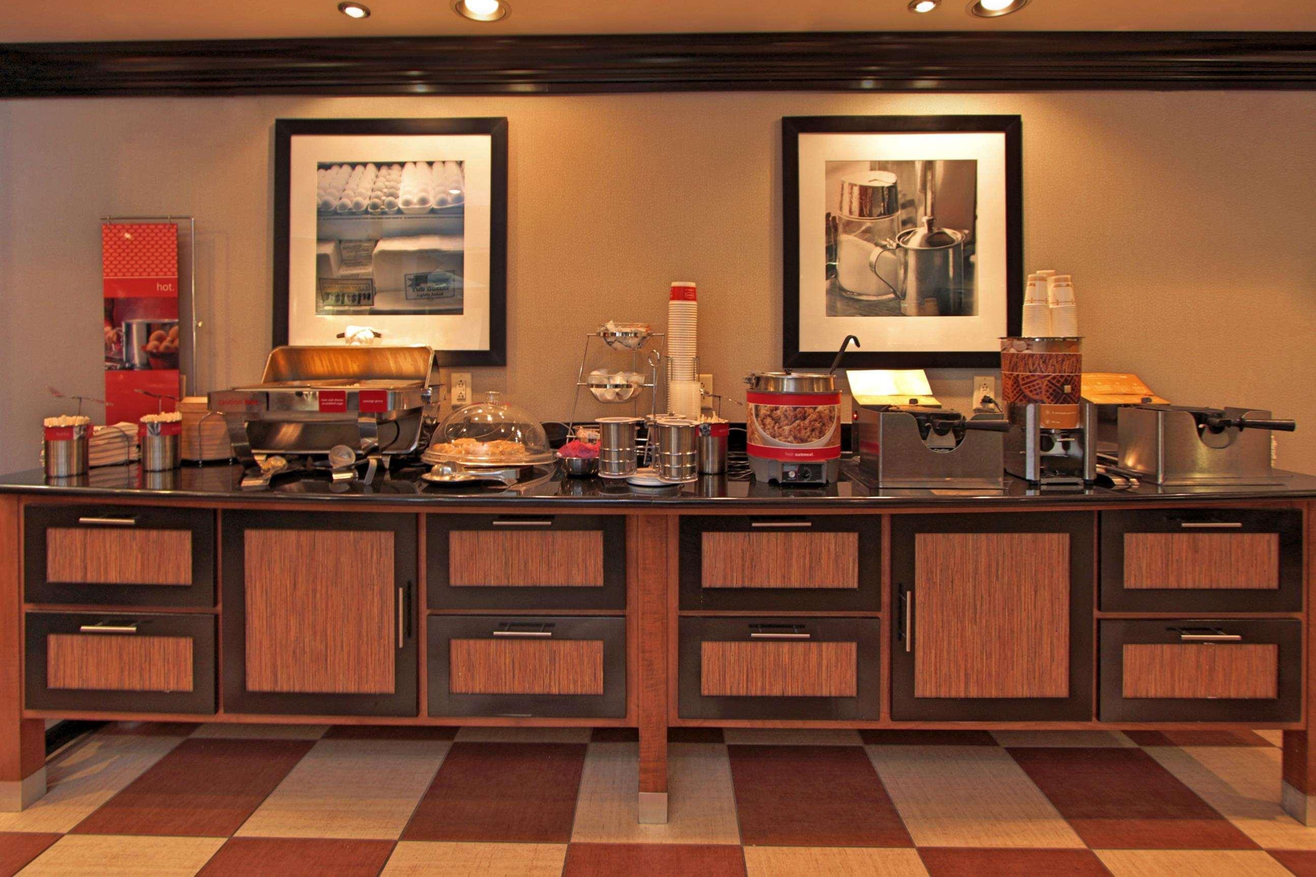 Hotel Hampton 3*